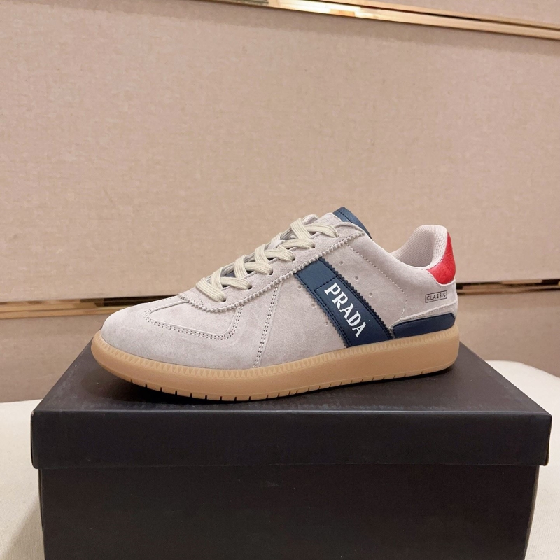 Pra*a casual shoes